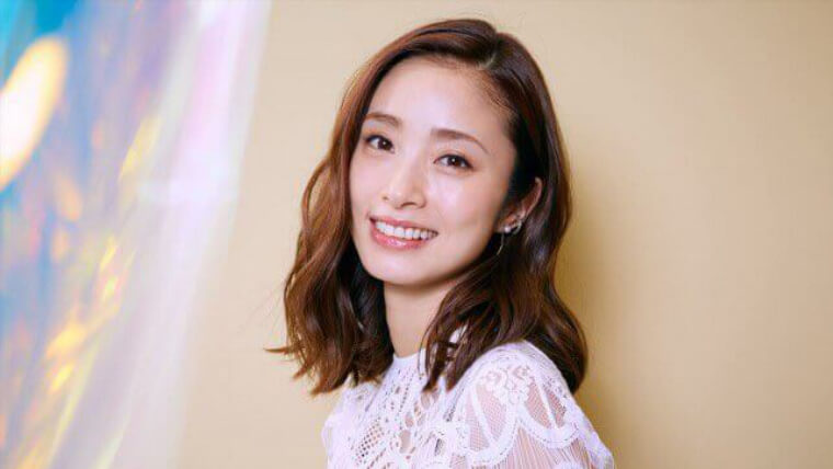 上戸彩の子供の頃
